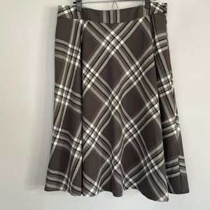 Evan-Picone size 14 mid-length skirt.